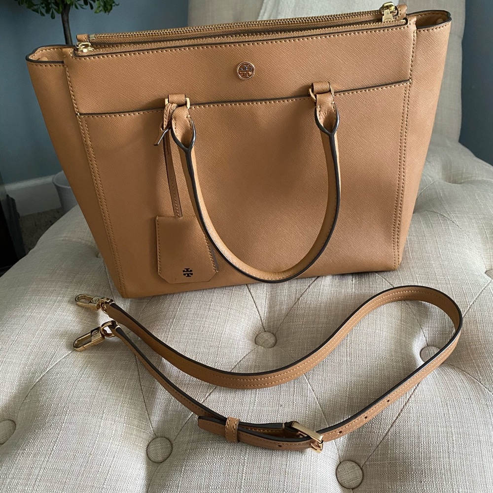 Tory Burch Small Robinson Tote